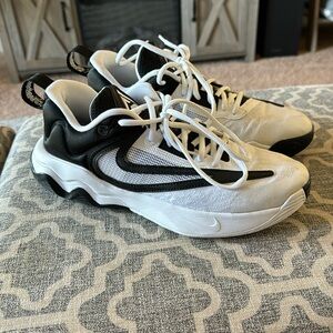 Nike Giannis Immortality 3 basketball shoes size 8